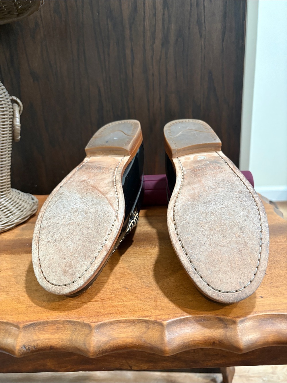 G.H. Bass & Co. Black Patent Penny Loafers Women’s 6.5 - Picture 5 of 5